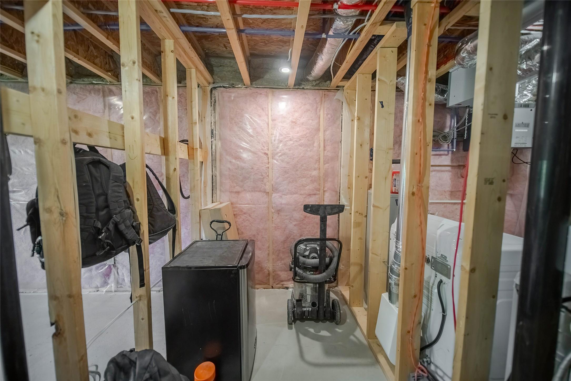 9934 Osprey Landing Drive, Wardner, BC - Indoor Photo Showing Basement