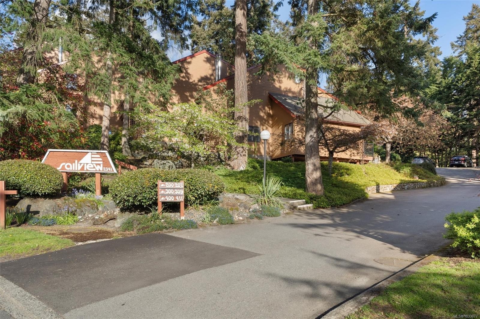 205-2341 Harbour Rd, Sidney, BC