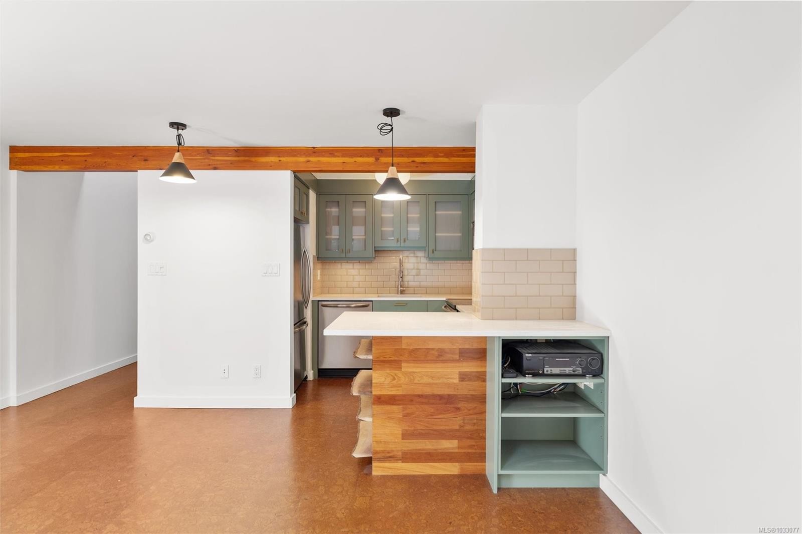 205-2341 Harbour Rd, Sidney, BC