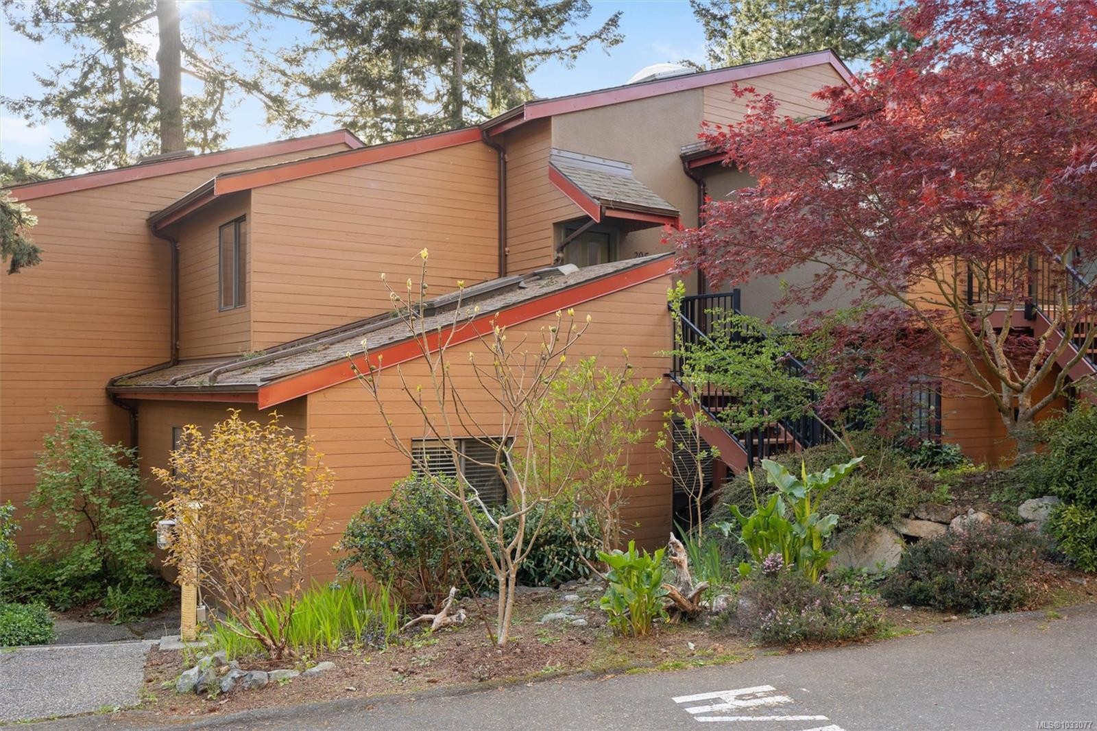 205-2341 Harbour Rd, Sidney, BC