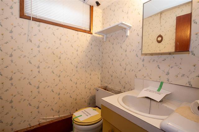 427 Thompson Dr, Winnipeg, MB