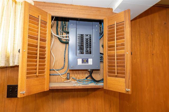 427 Thompson Dr, Winnipeg, MB