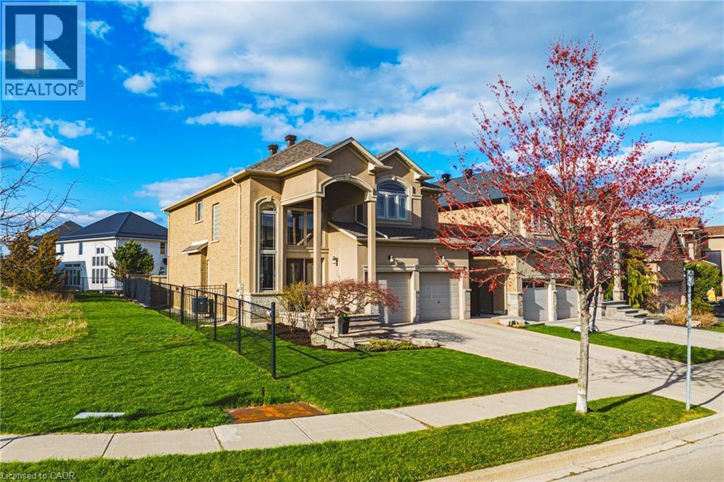 419 Dicenzo Drive, Hamilton, ON - Outdoor