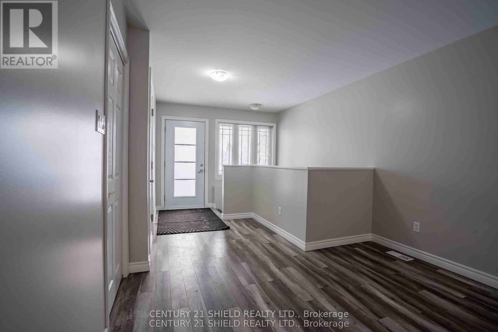 223 Third Street W, Cornwall, ON - Indoor Photo Showing Other Room