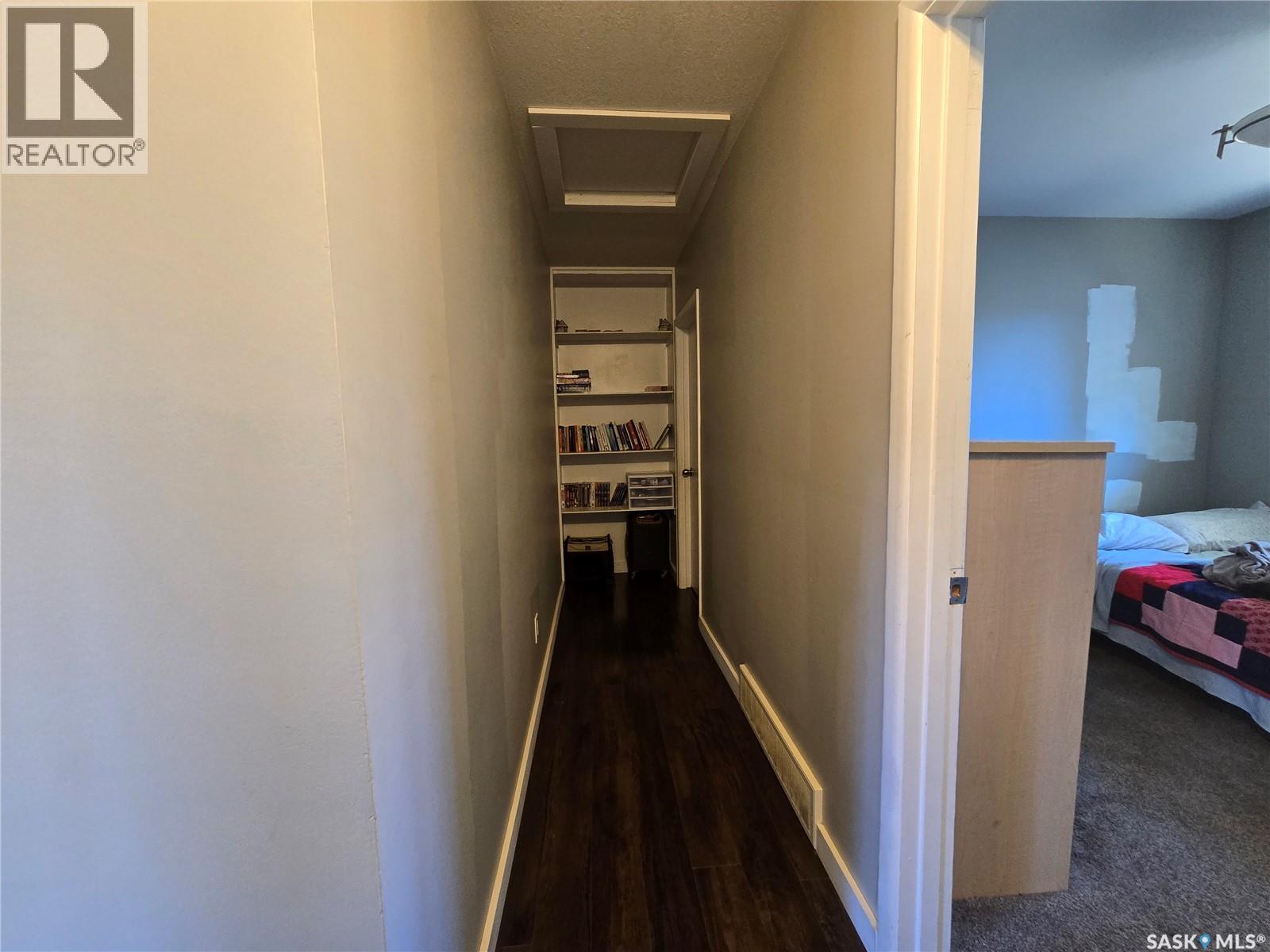 719 3Rd Street E, Assiniboia, SK - Indoor