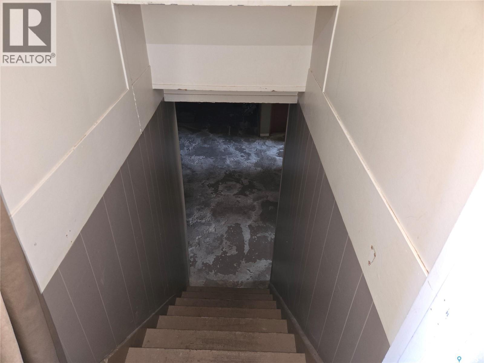 719 3Rd Street E, Assiniboia, SK - Indoor Photo Showing Other Room