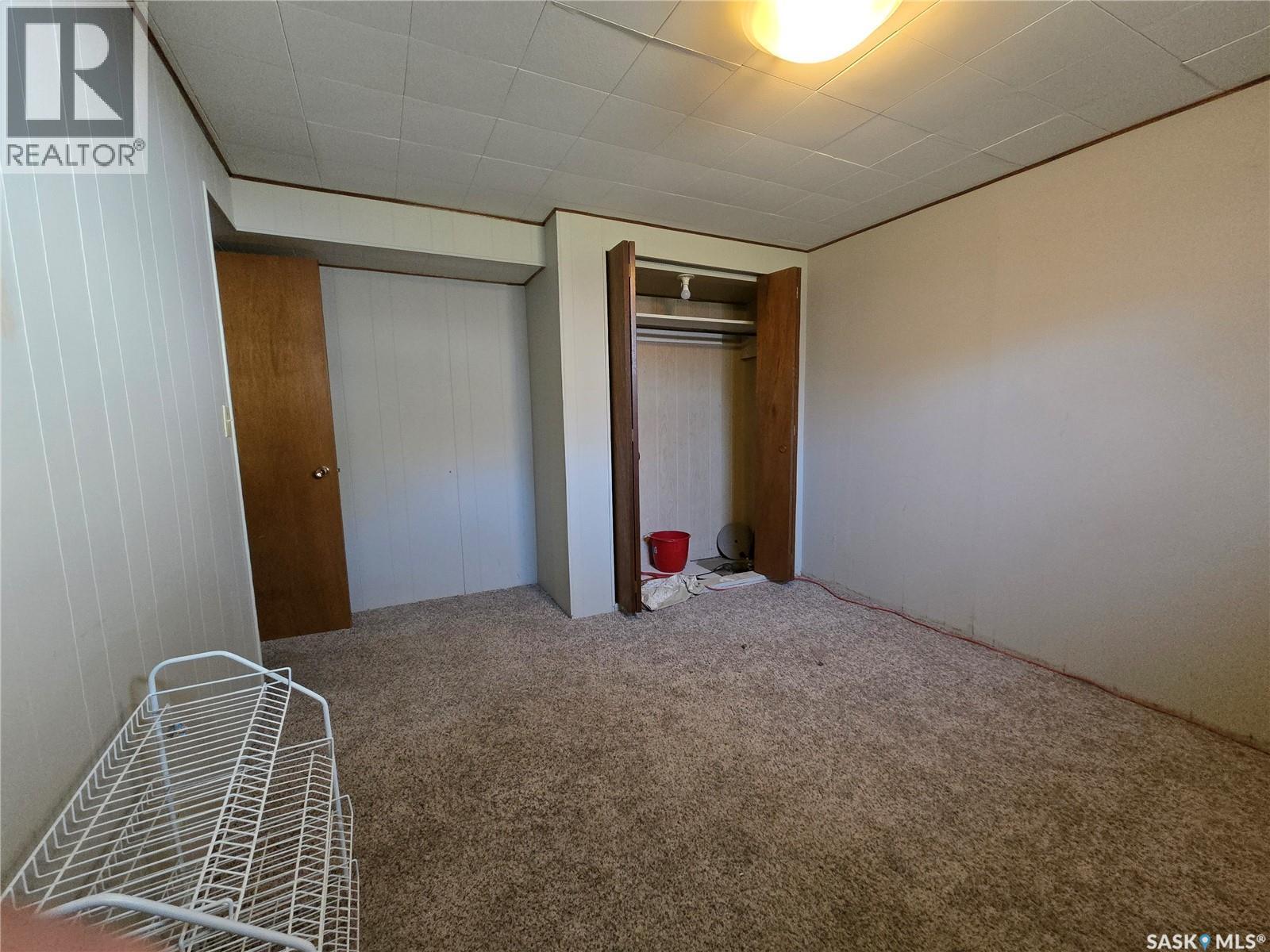 719 3Rd Street E, Assiniboia, SK - Indoor Photo Showing Other Room