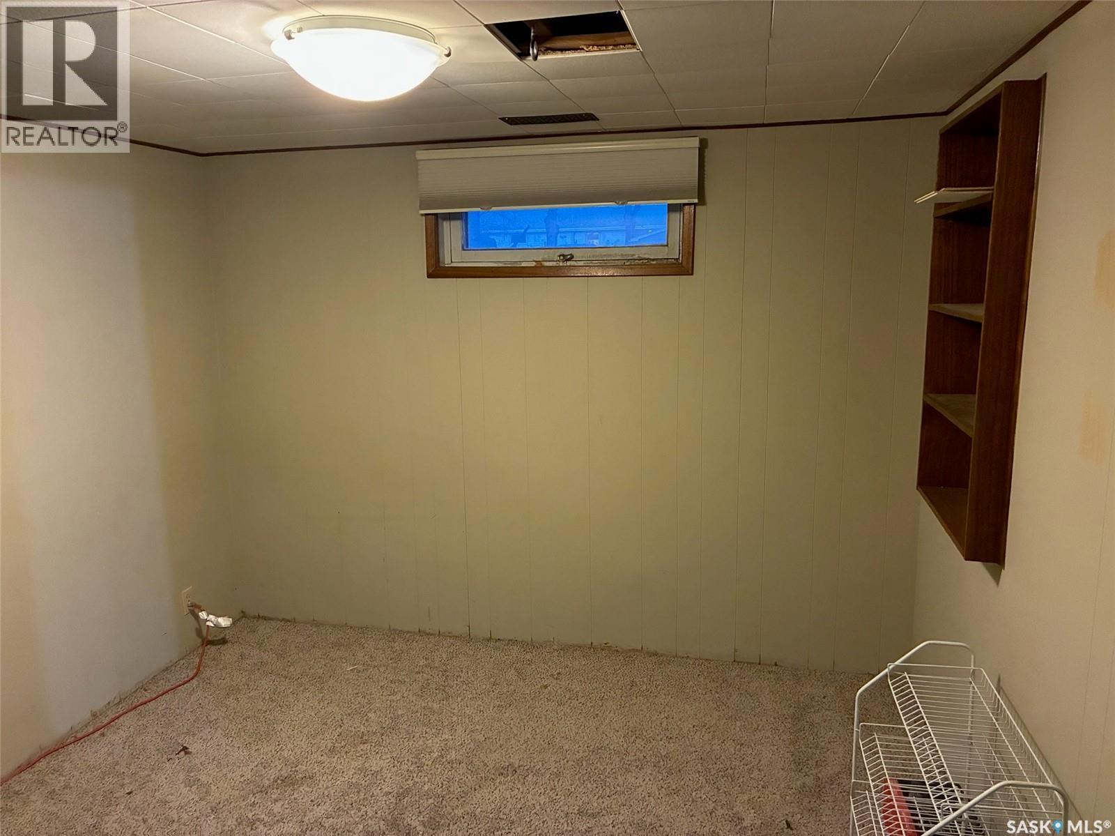 719 3Rd Street E, Assiniboia, SK - Indoor