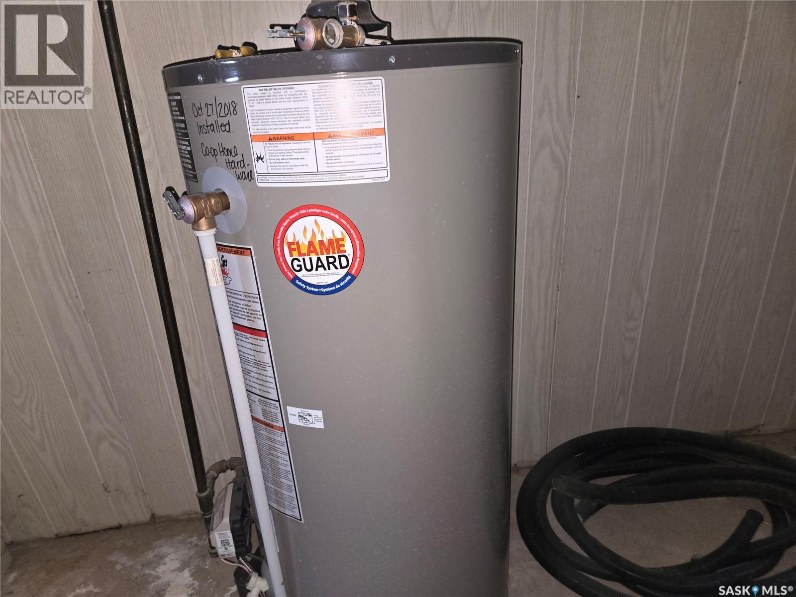 719 3Rd Street E, Assiniboia, SK - Indoor Photo Showing Basement