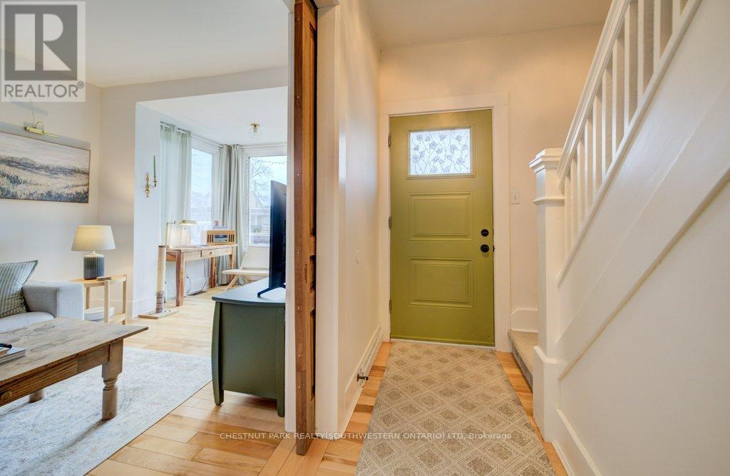 8 Spring Street E, Waterloo, ON - Indoor Photo Showing Other Room