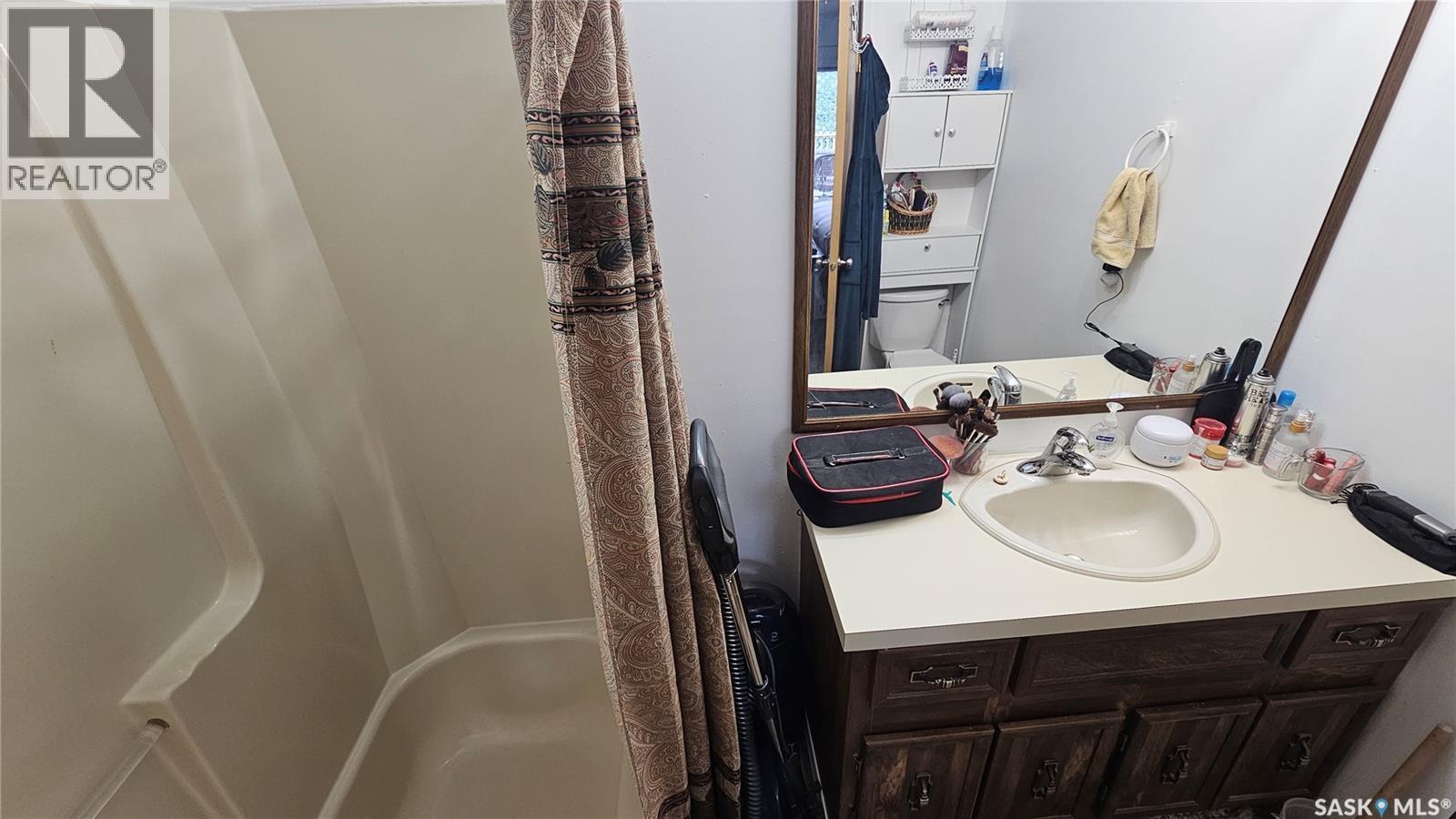 97 Ferguson Bay, Reid Lake, SK - Indoor Photo Showing Bathroom