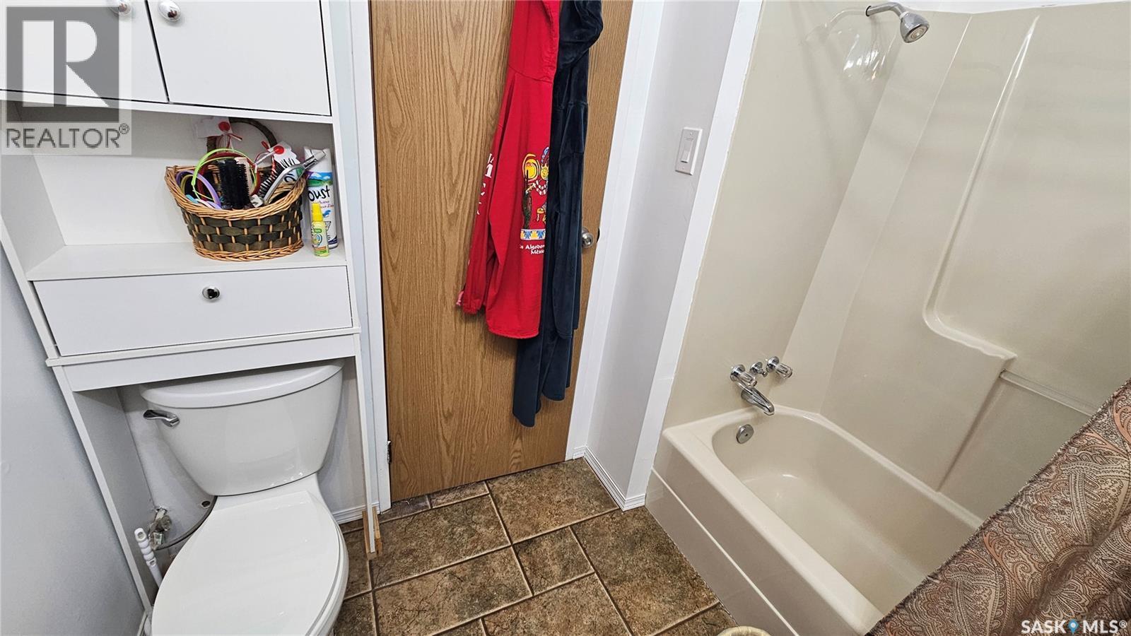 97 Ferguson Bay, Reid Lake, SK - Indoor Photo Showing Bathroom