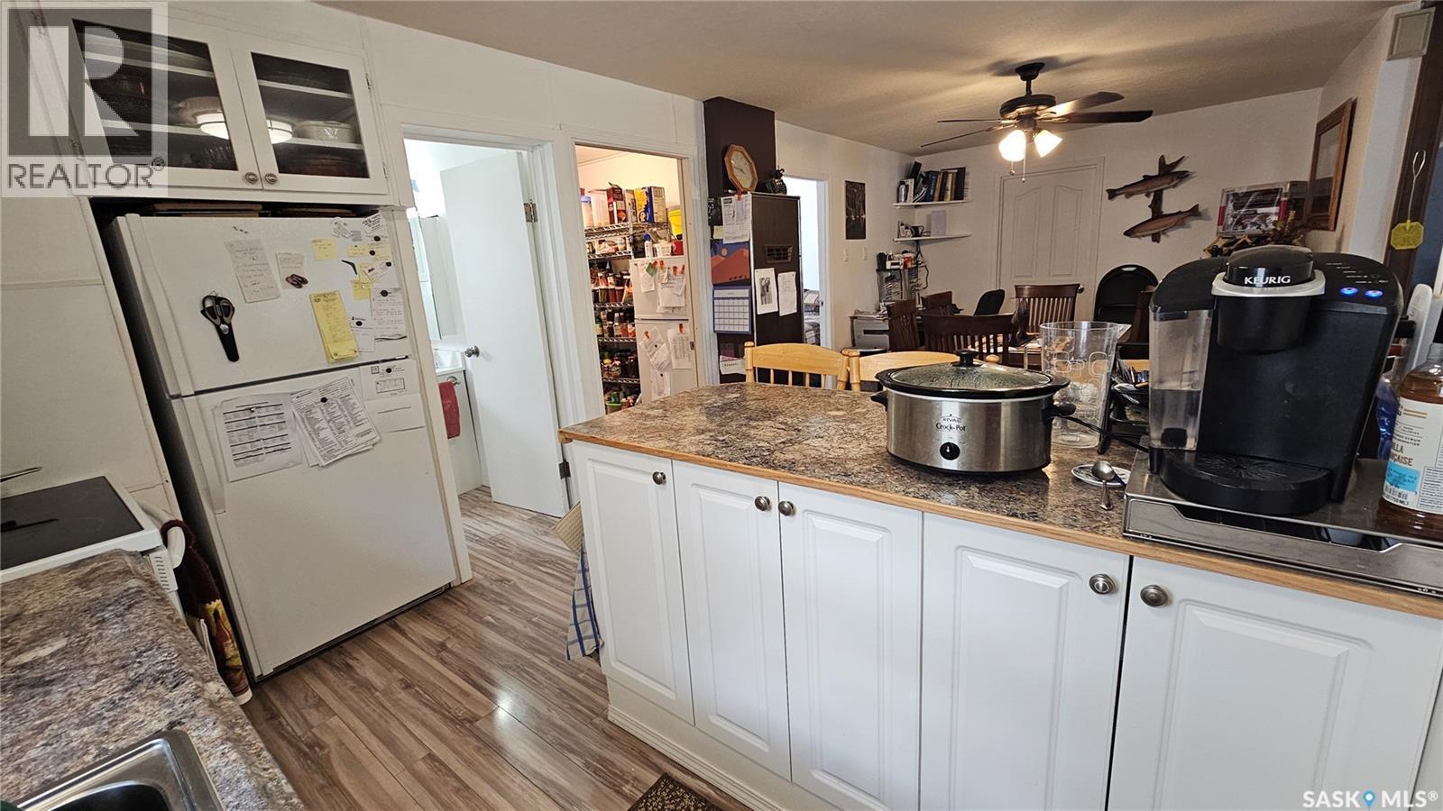 97 Ferguson Bay, Reid Lake, SK - Indoor Photo Showing Kitchen