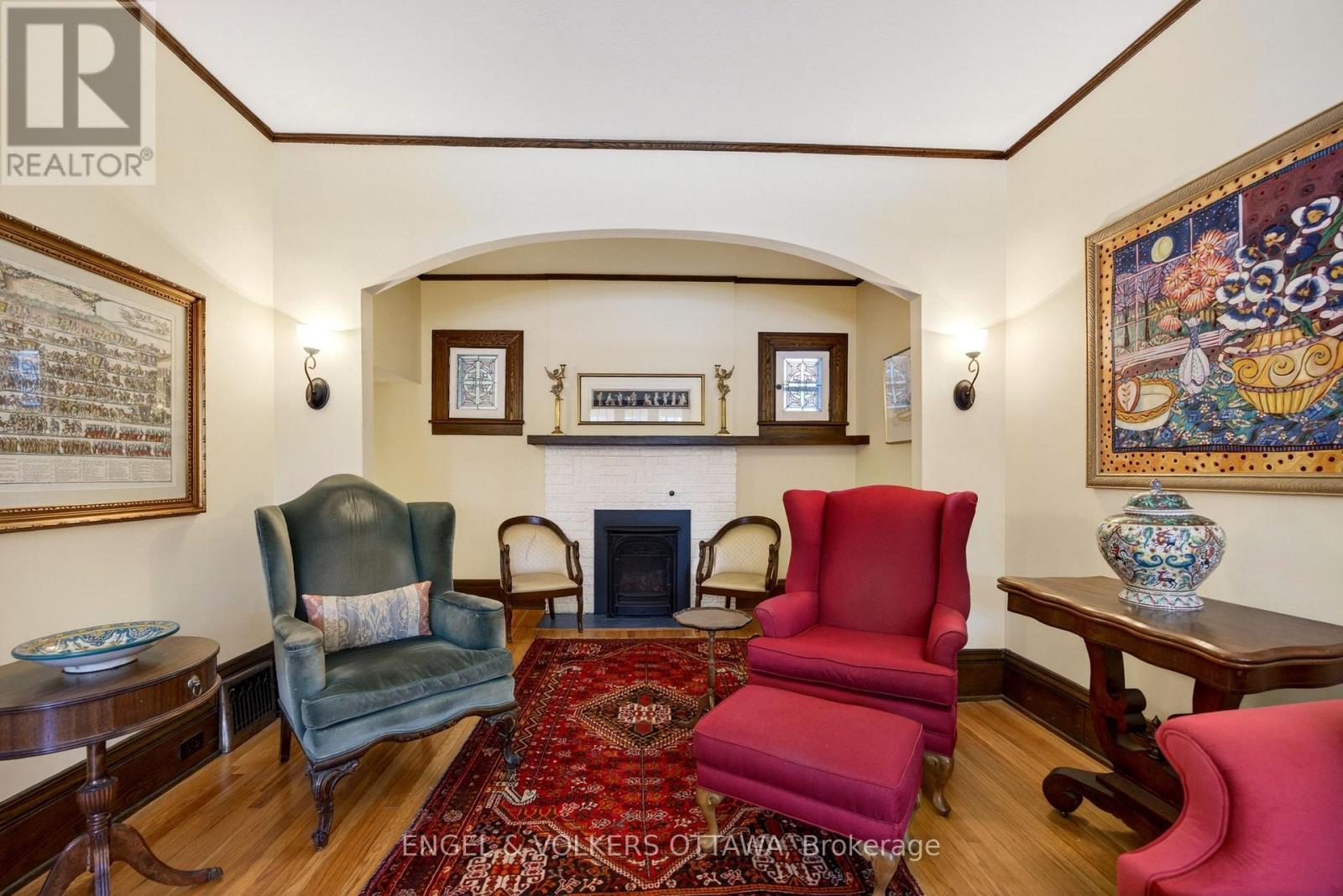 23 Woodlawn Avenue, Ottawa, ON - Indoor