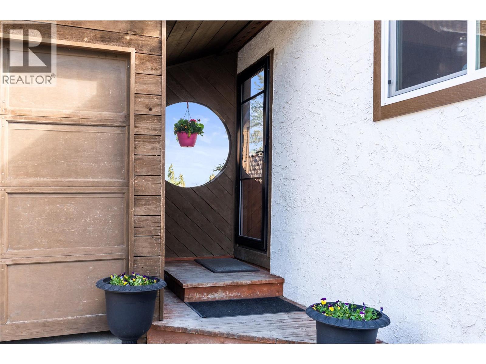 6515 Eagle Road, Vernon, BC - Outdoor With Exterior