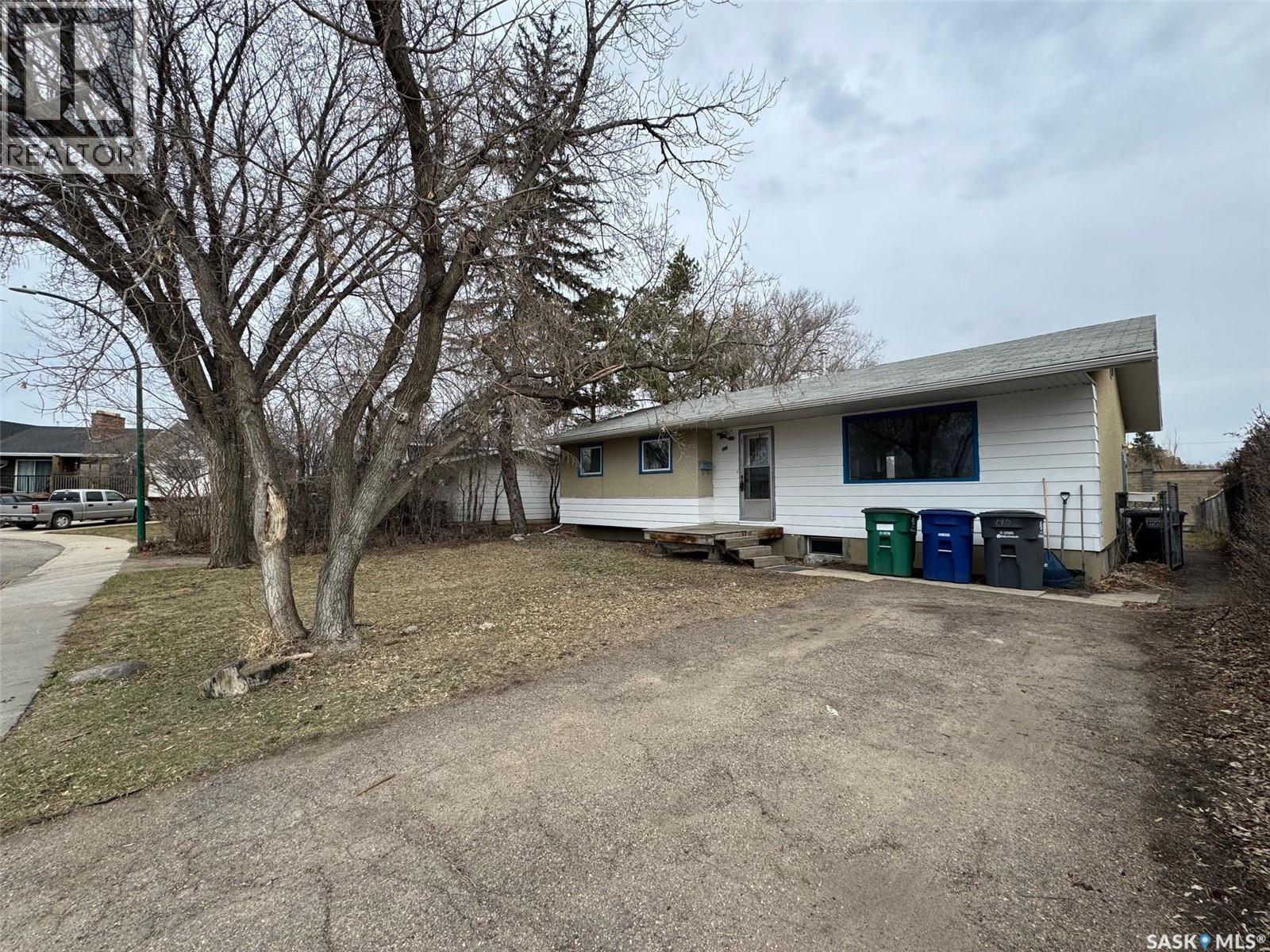190 Carleton Drive, Saskatoon, SK - Outdoor