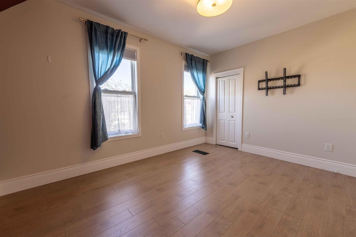 151 Secord St, Thunder Bay, ON - Indoor Photo Showing Other Room