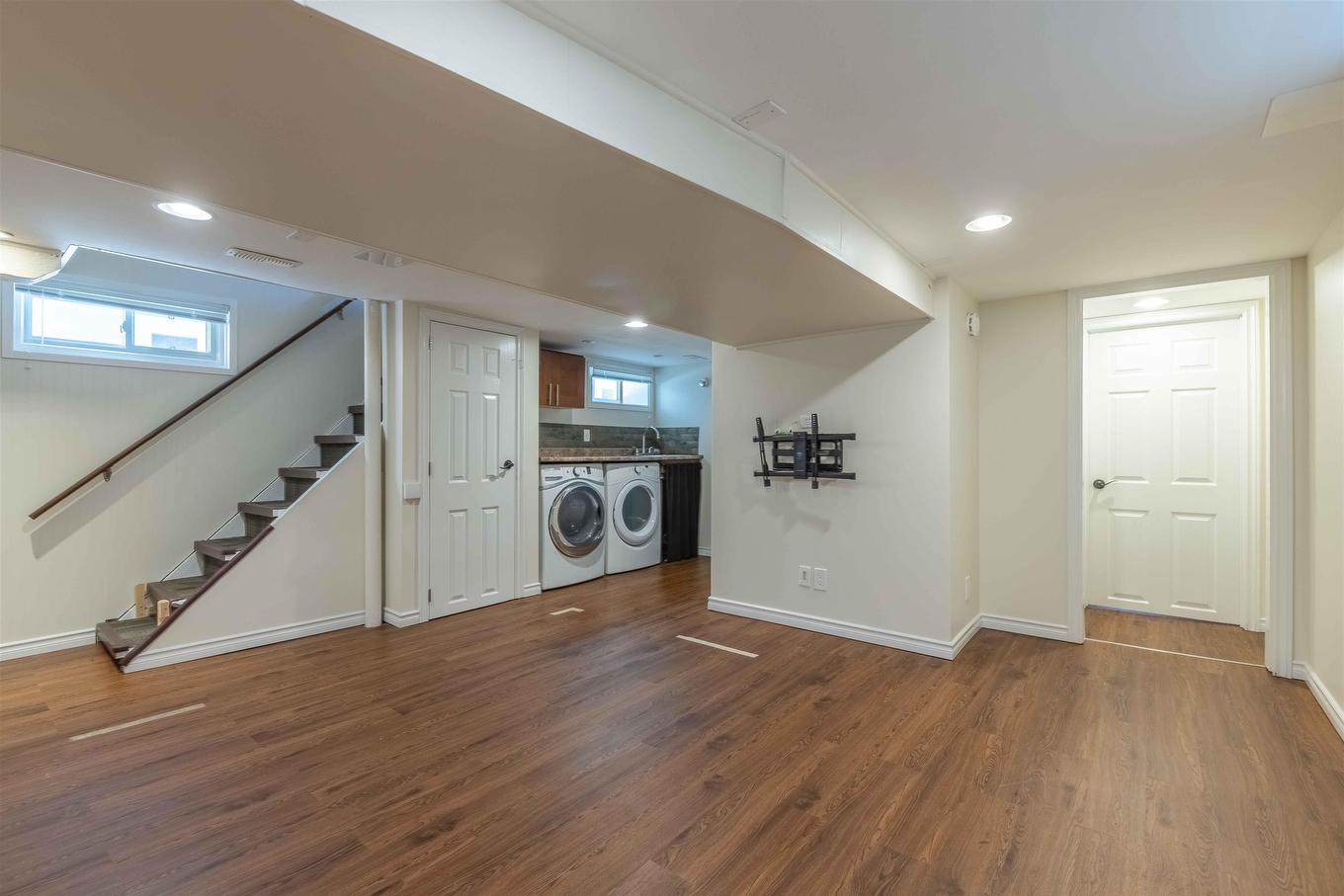 151 Secord St, Thunder Bay, ON - Indoor