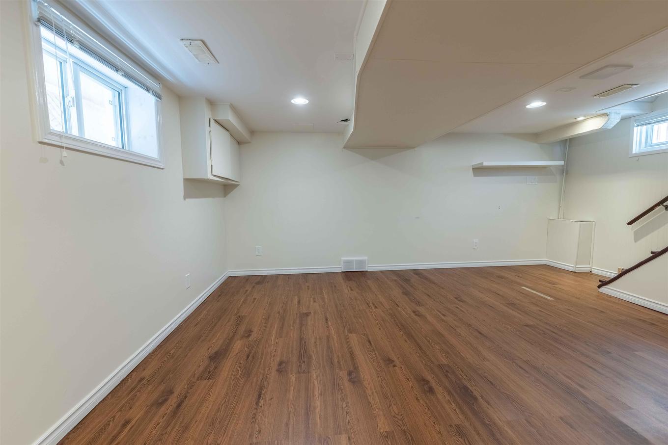 151 Secord St, Thunder Bay, ON - Indoor