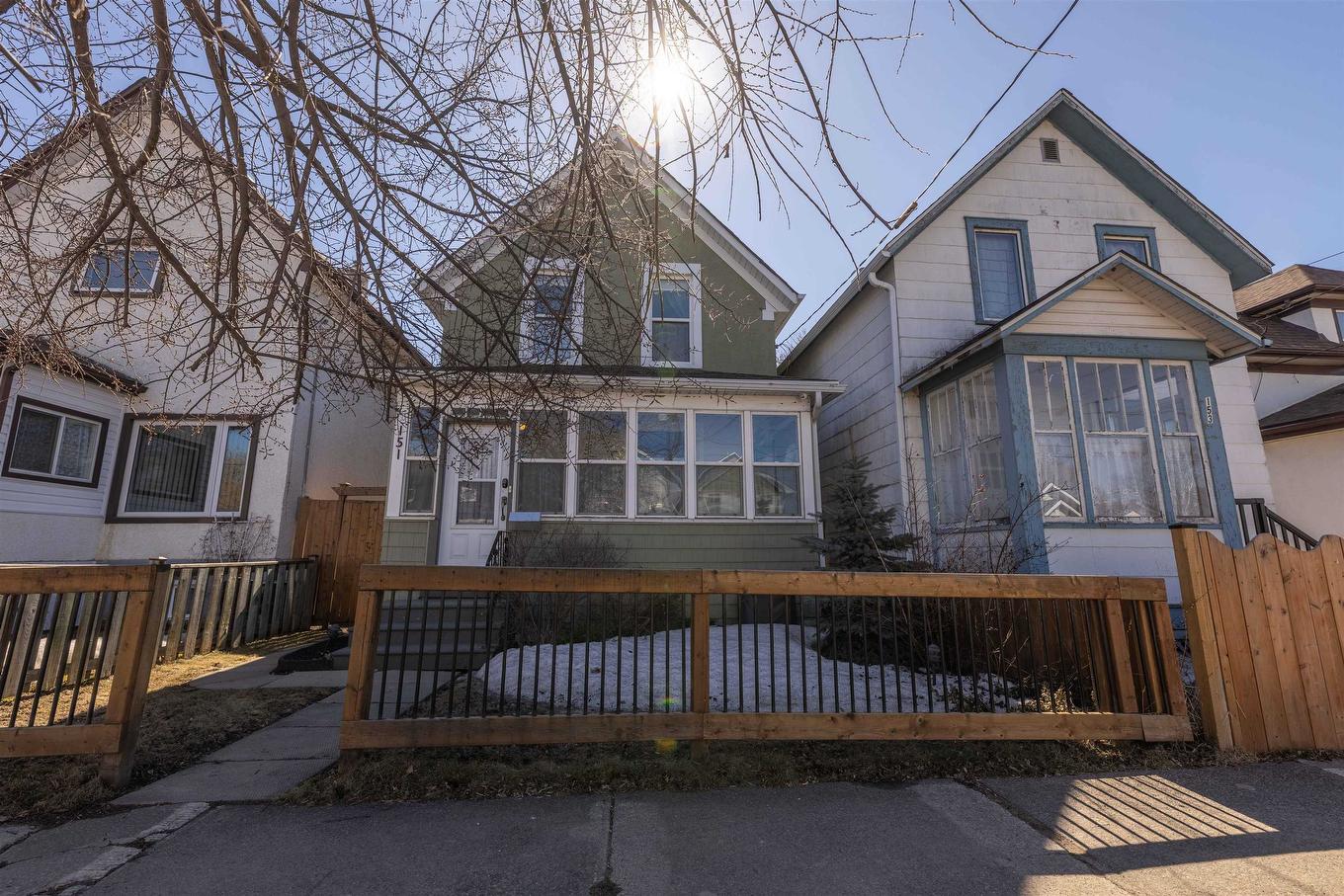 151 Secord St, Thunder Bay, ON - Outdoor With Facade