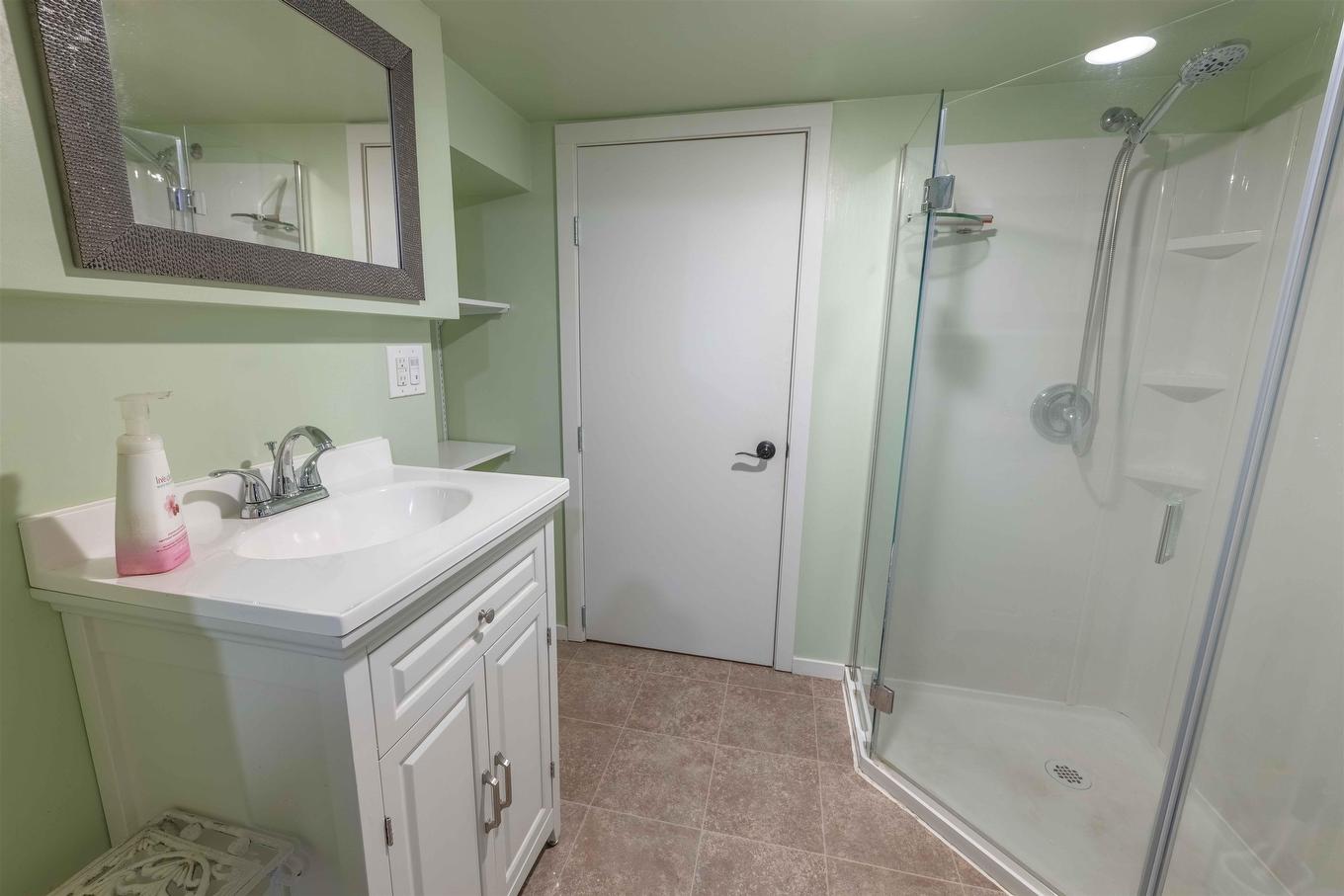 151 Secord St, Thunder Bay, ON - Indoor Photo Showing Bathroom