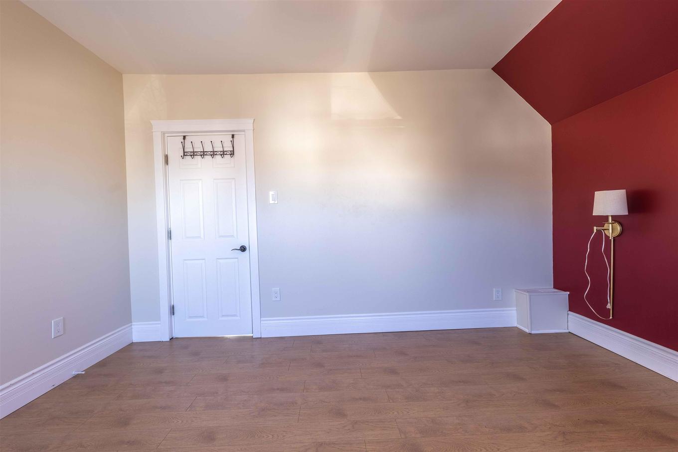 151 Secord St, Thunder Bay, ON - Indoor Photo Showing Other Room