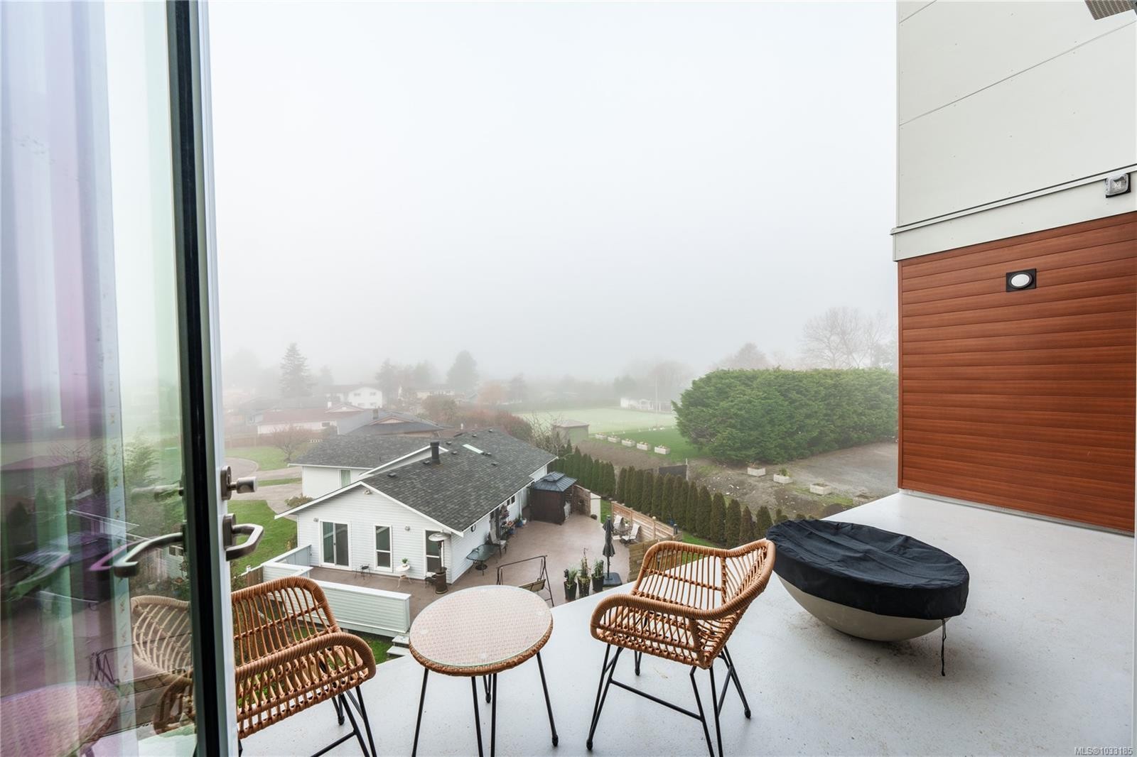 #307-9570 Fifth St, Sidney, BC - Outdoor With Exterior