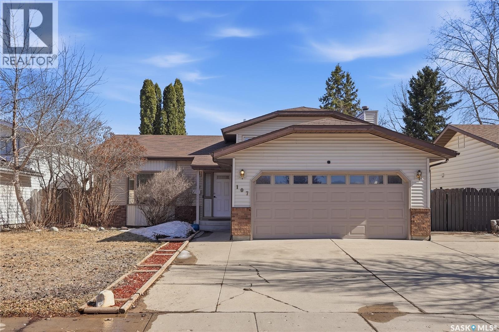 107 Armstrong Crescent, Saskatoon, SK - Outdoor