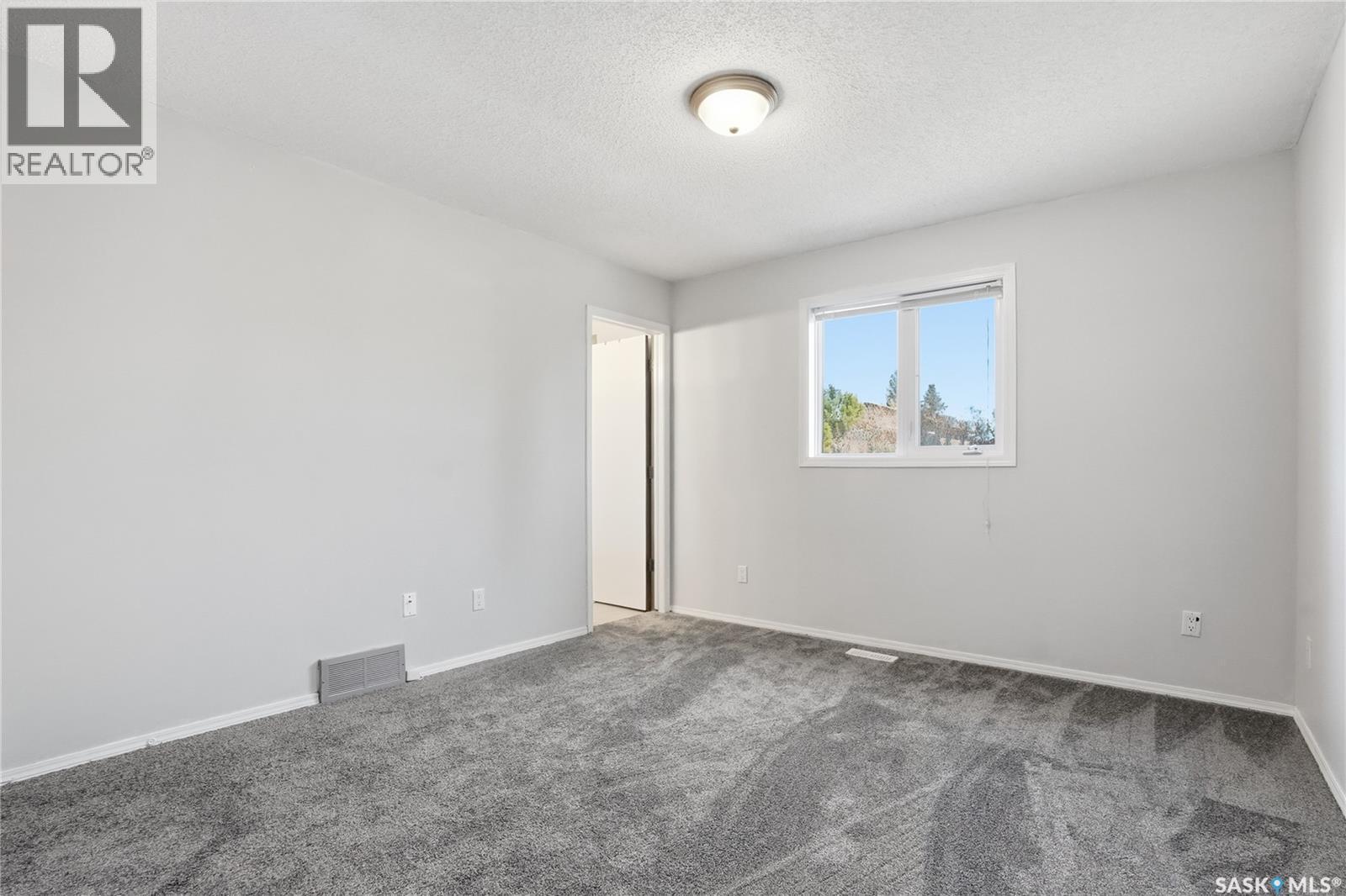 107 Armstrong Crescent, Saskatoon, SK - Indoor Photo Showing Other Room