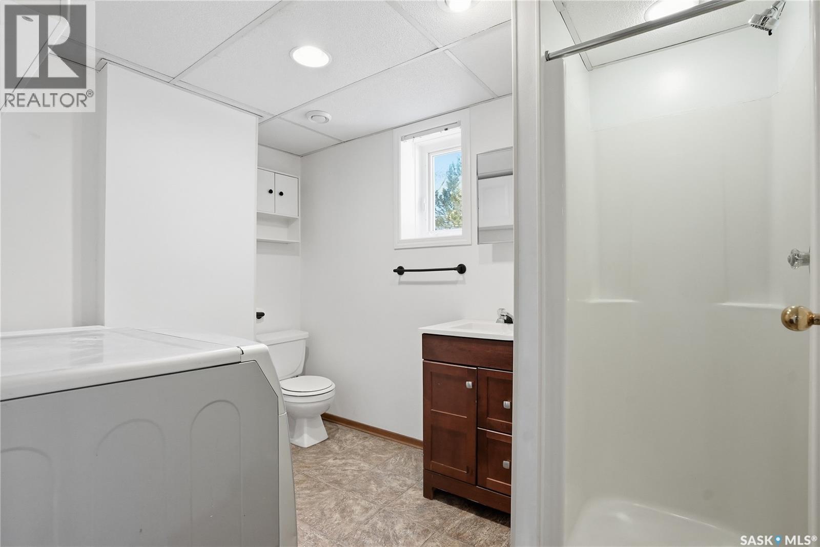 107 Armstrong Crescent, Saskatoon, SK - Indoor Photo Showing Bathroom