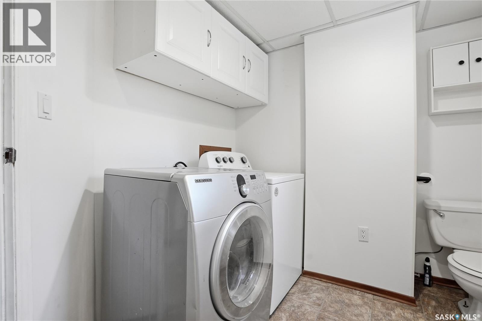 107 Armstrong Crescent, Saskatoon, SK - Indoor Photo Showing Laundry Room