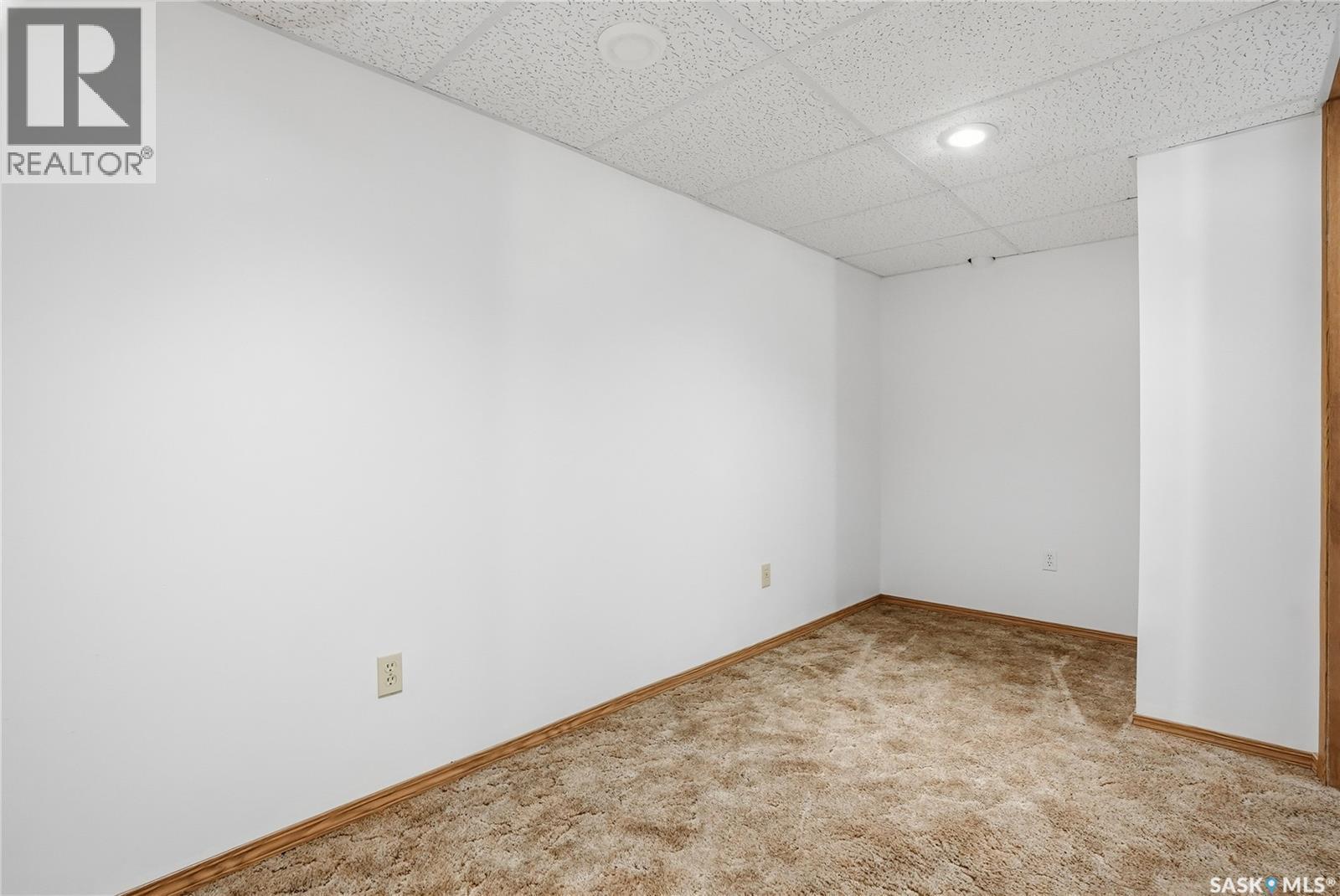 107 Armstrong Crescent, Saskatoon, SK - Indoor Photo Showing Other Room