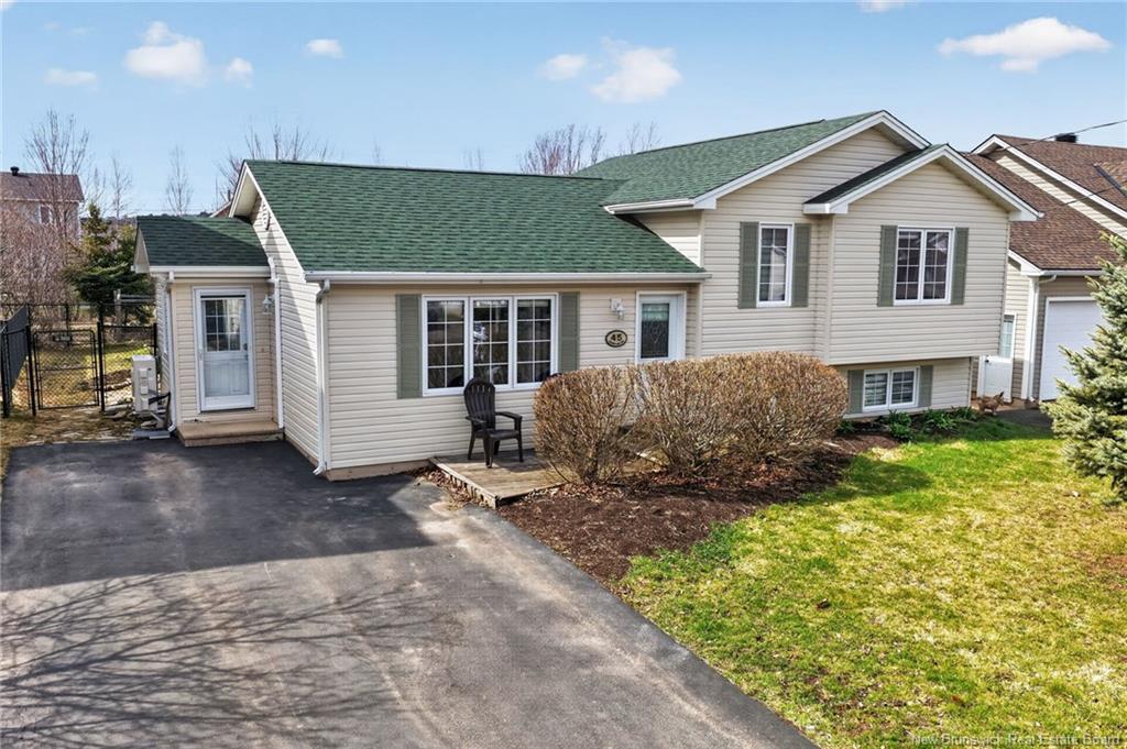 45 Hampton Dr, Moncton, NB