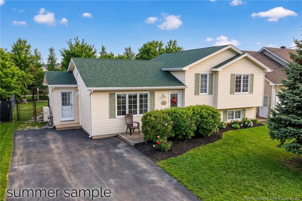 45 Hampton Dr, Moncton, NB