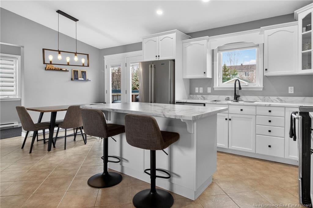 45 Hampton Dr, Moncton, NB