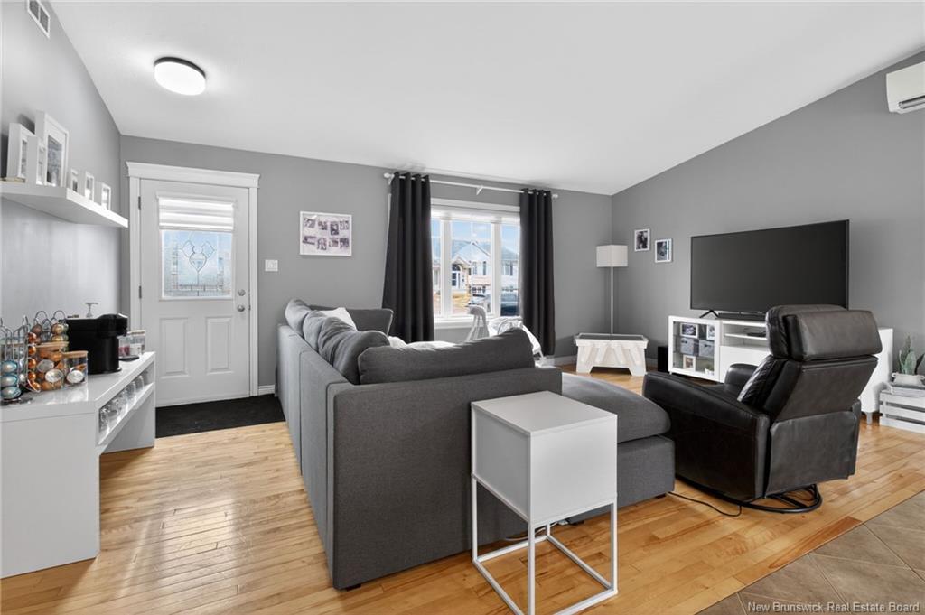45 Hampton Dr, Moncton, NB