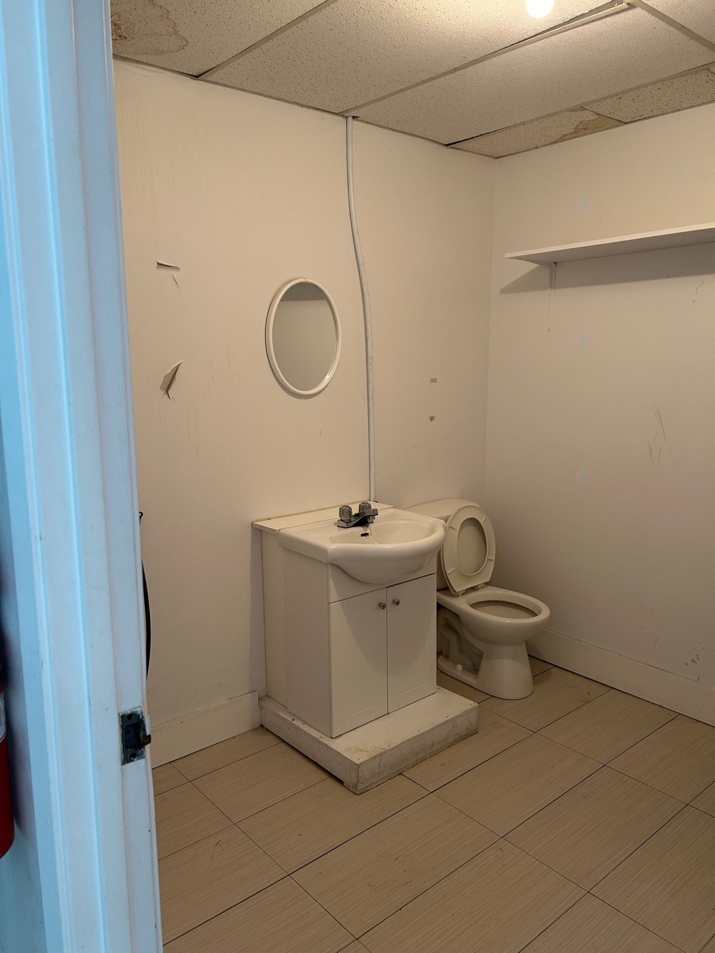 Powder room - 346 Ch. De La Grande-Côte, Rosemère, QC - Indoor Photo Showing Bathroom