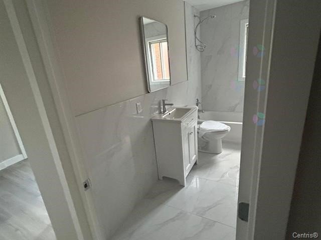 Salle de bains - 1949 Rue De Beaurivage, Montréal (Mercier/Hochelaga-Maisonneuve), QC - Indoor Photo Showing Bathroom