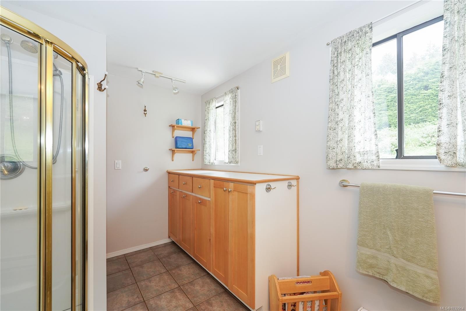 1067 Herd Rd, Duncan, BC