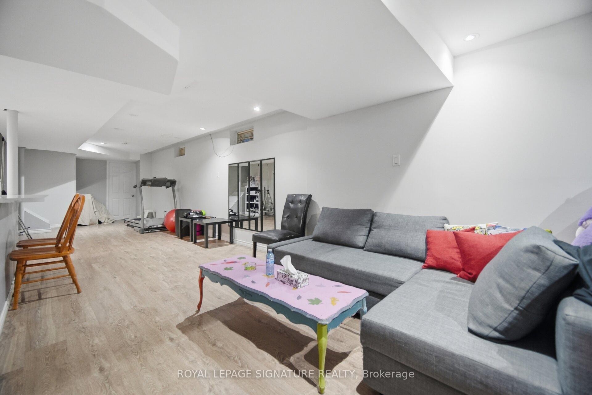 588 Rossellini Drive, Mississauga, ON - Indoor