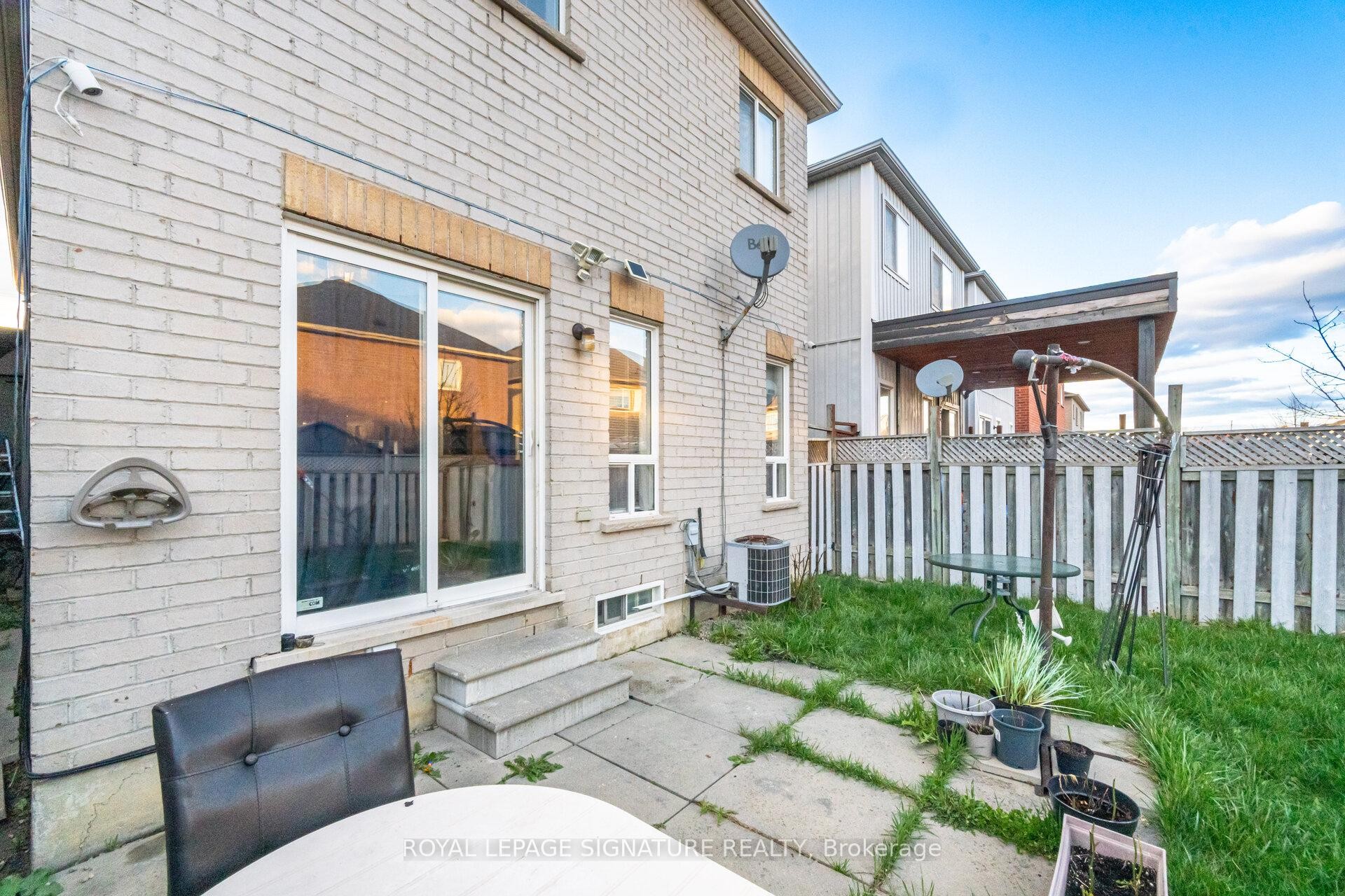 588 Rossellini Drive, Mississauga, ON - Outdoor With Deck Patio Veranda With Exterior