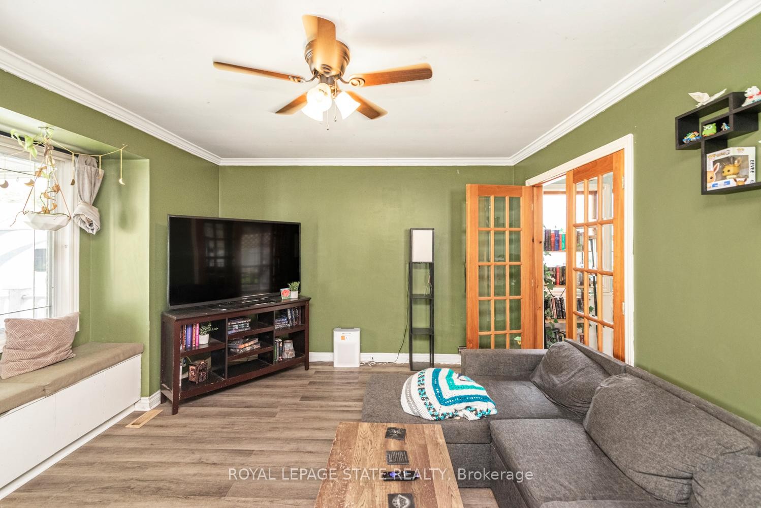 135 Glassco Avenue N, Hamilton, ON - Indoor