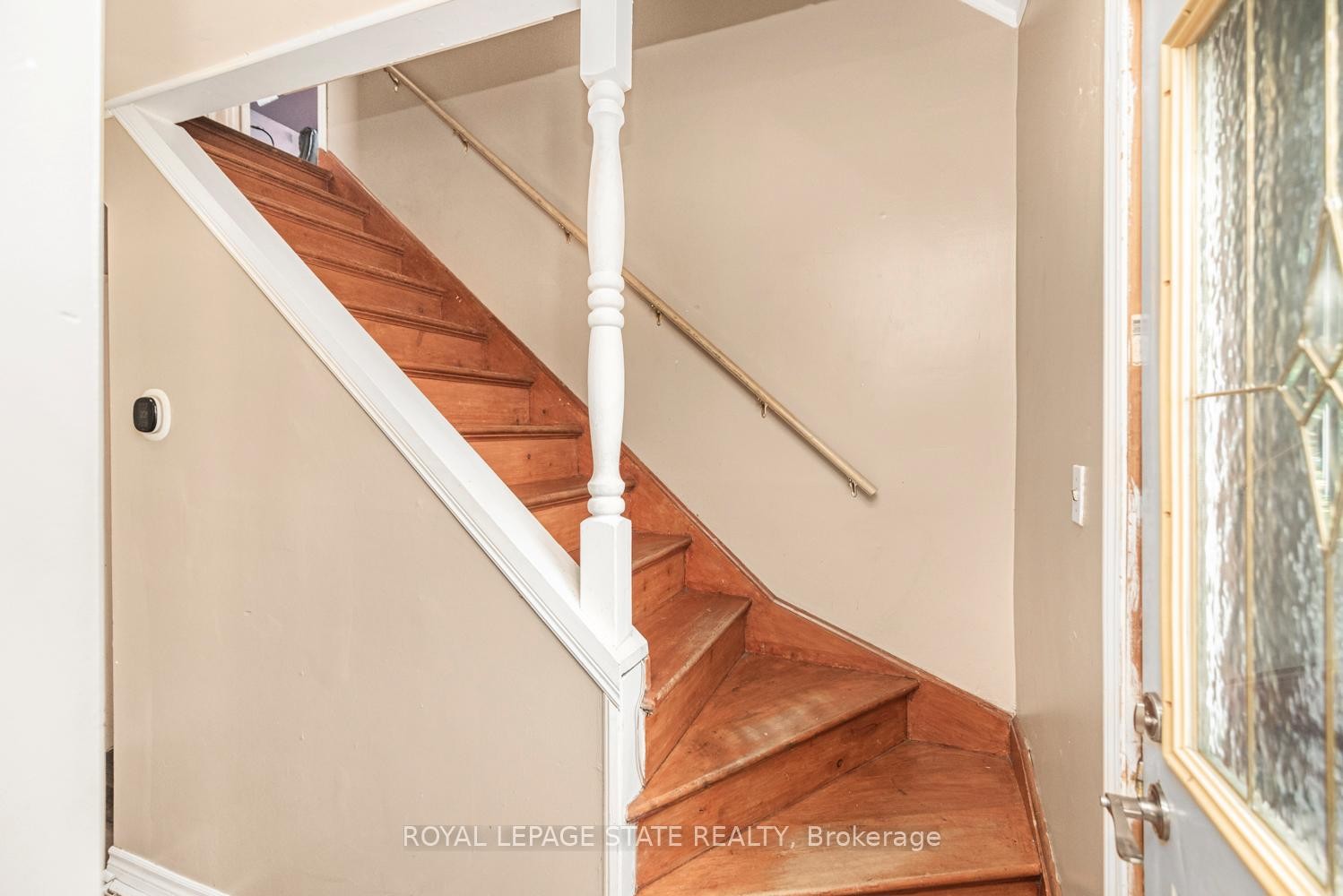 135 Glassco Avenue N, Hamilton, ON - Indoor Photo Showing Other Room