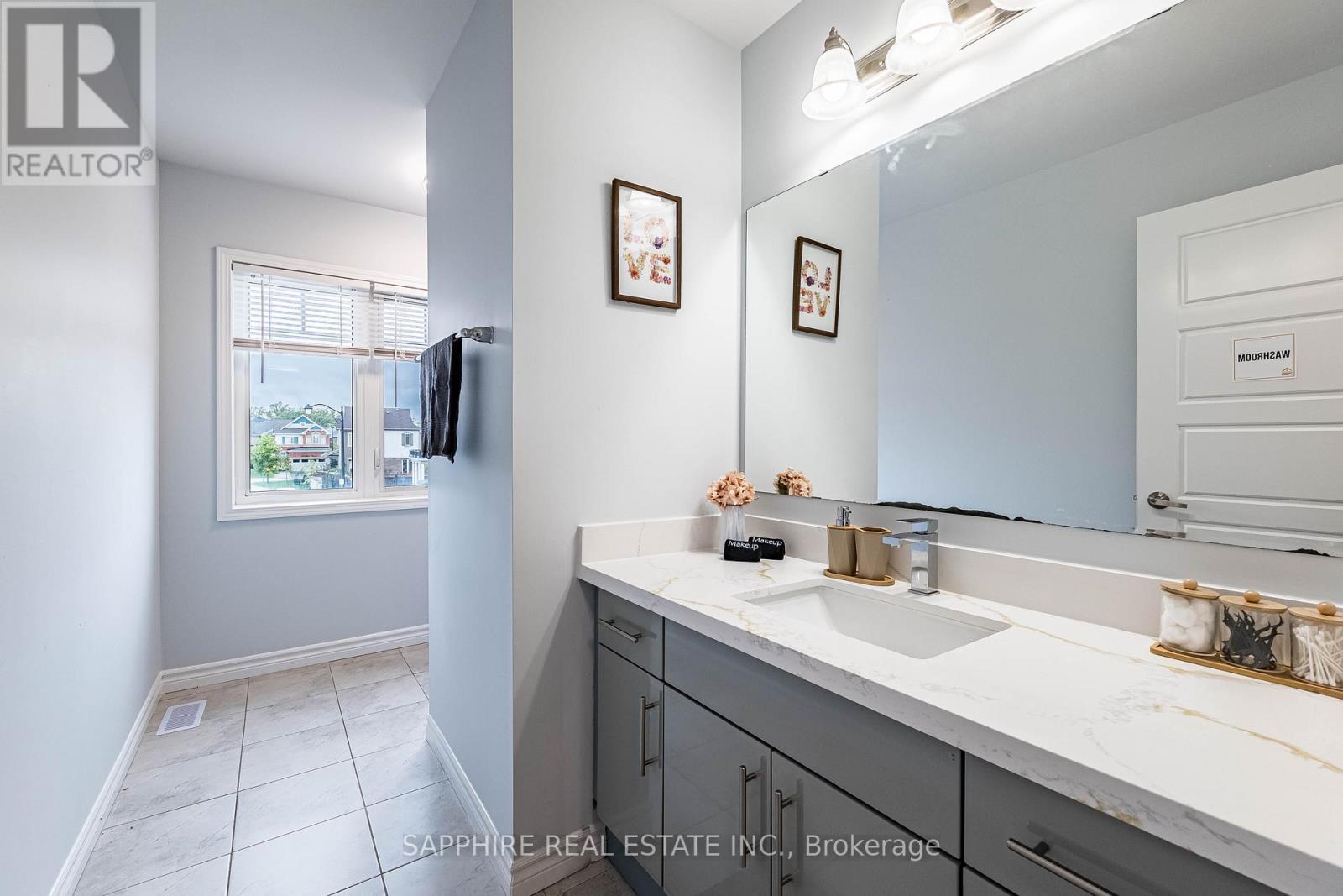 Common Washroom with Large window and Tub - 325 Trudeau Drive E, Milton, ON - Indoor Photo Showing Bathroom