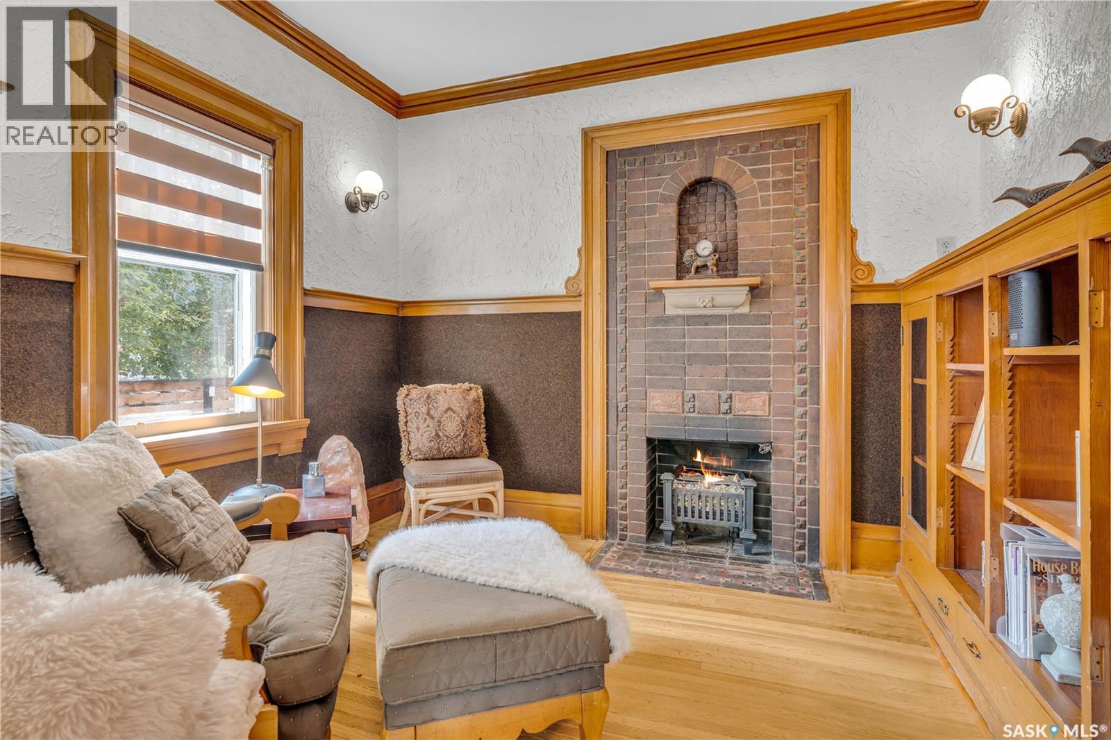 3120 Rae Street, Regina, SK - Indoor Photo Showing Living Room With Fireplace