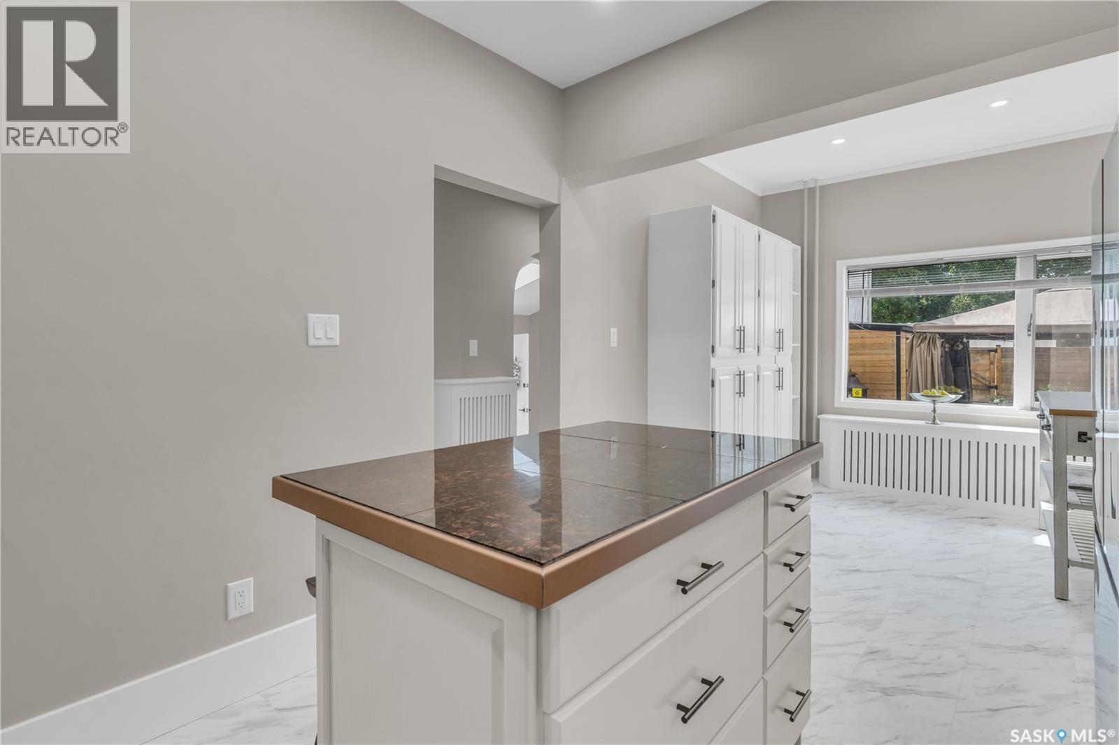 3120 Rae Street, Regina, SK - Indoor