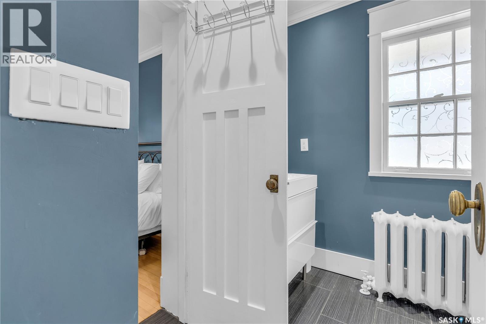 3120 Rae Street, Regina, SK - Indoor