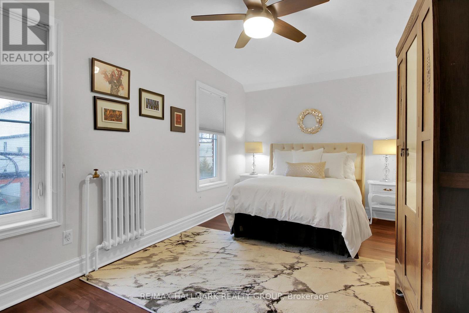 24 Morris Street, Ottawa, ON - Indoor Photo Showing Bedroom