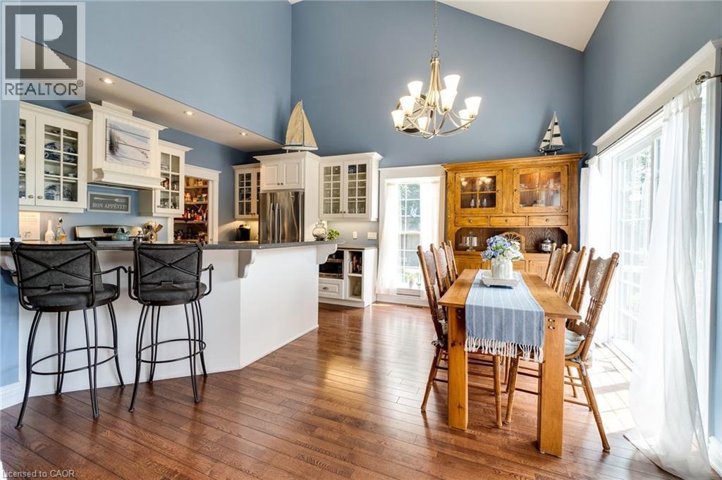 1026 Beach Boulevard, Hamilton, ON - Indoor Photo Showing Other Room