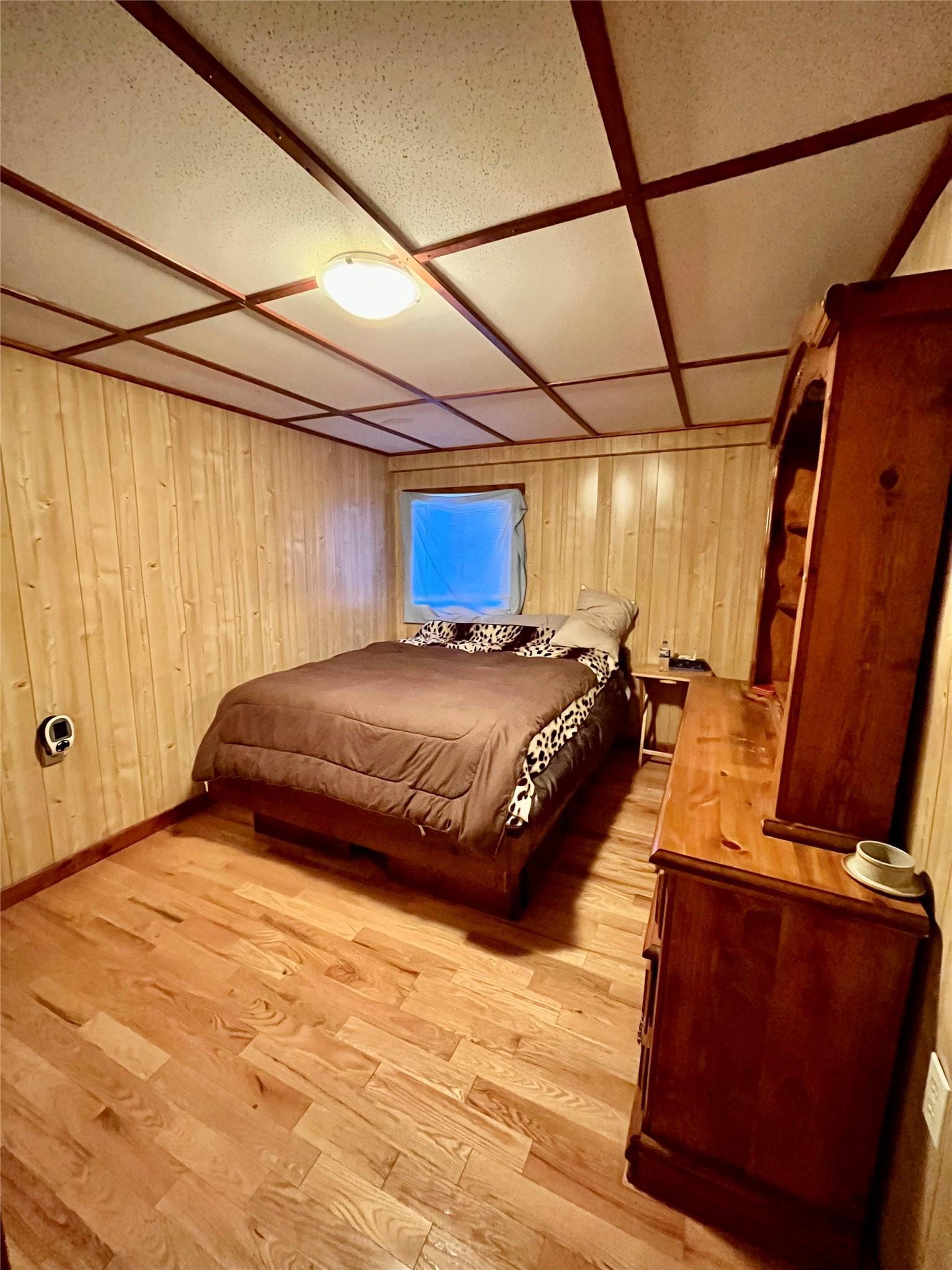 212 Maple Street, Fauquier, BC - Indoor Photo Showing Bedroom